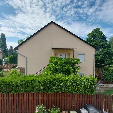 Apartment Evelin-benedek *